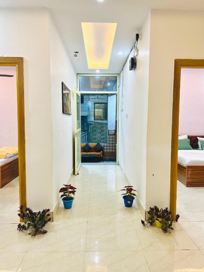Shanti Hostel And Garden Cafe Rishikesh Bagian luar foto